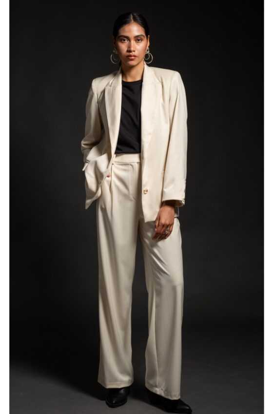 Character Versalite Blazer Beige