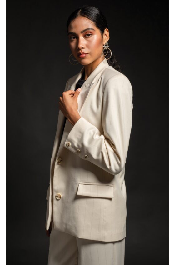 Character Versalite Blazer Beige - Image 2